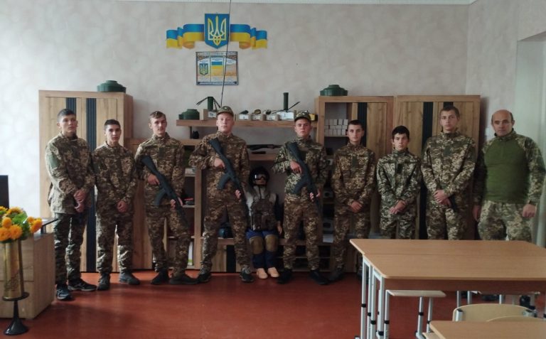 Молодь у дії: патріотичний квест до Дня захисників і захисниць України!!!